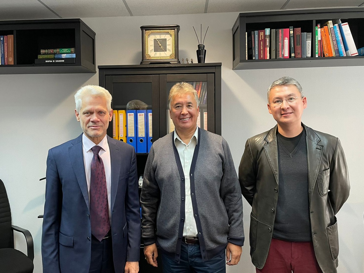 September 2021, Professor and Chairman of Kazakhstan Bar Association, Yelubayev Zhumageldy is visiting main office of Voronov & Partners LLP.